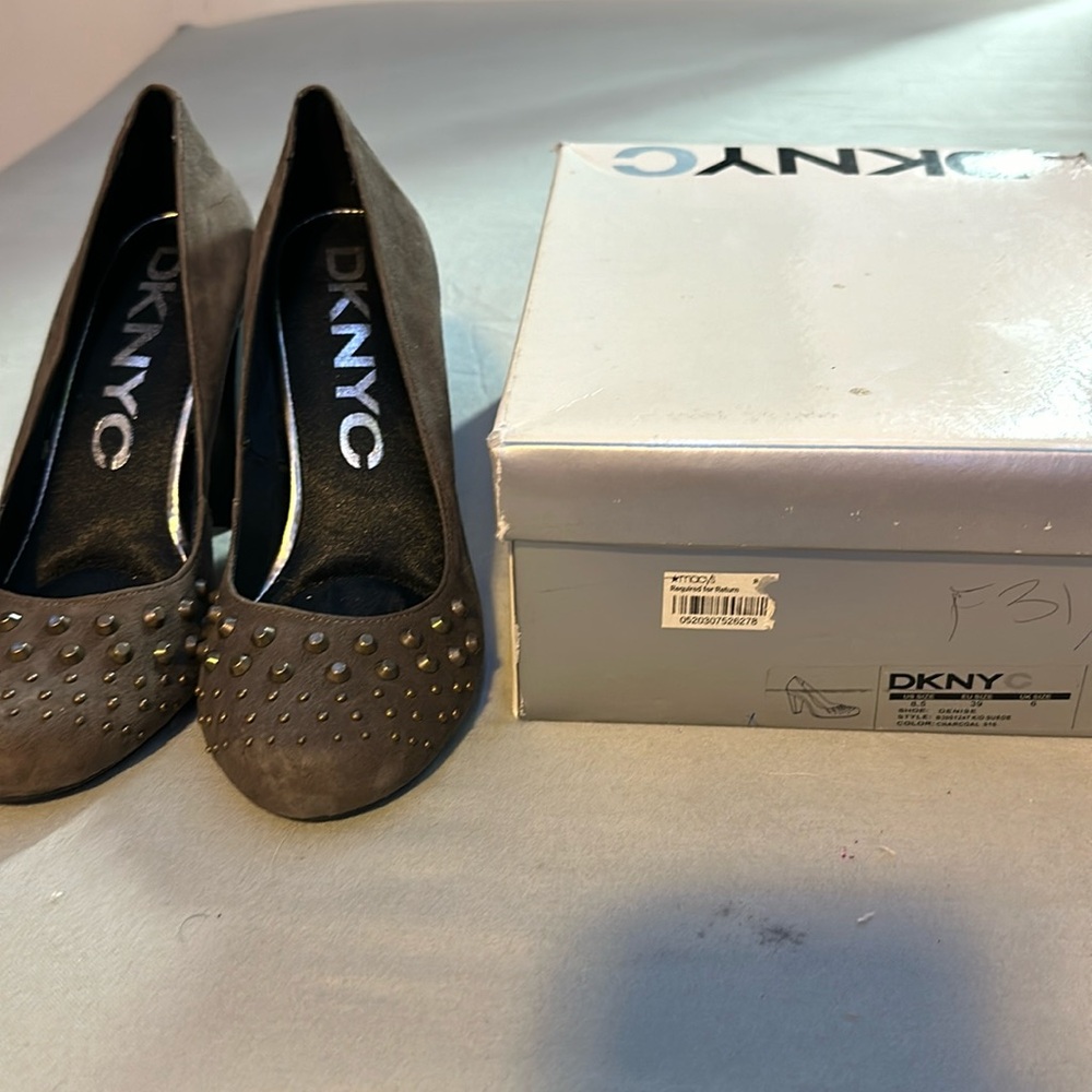 DKNYC heels women’s size 7.5